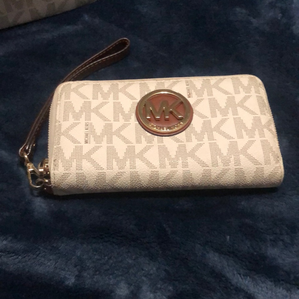 Mk - Picture 3 of 4